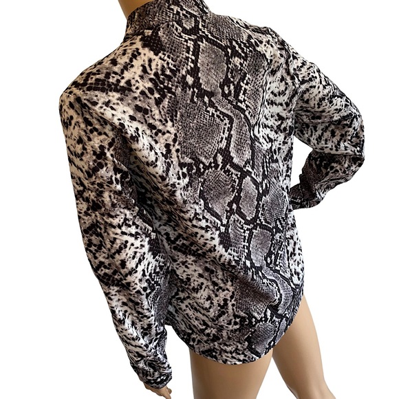 SHEIN | SNAKESKIN LONG SLEEVE TOP SZ S - Picture 6 of 16